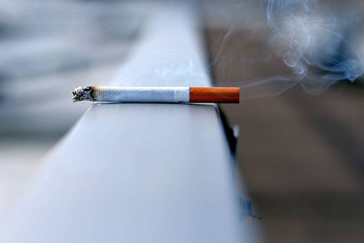 Отказ от курения сигарет улучшил психическое здоровье