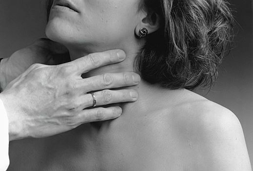 Перечислены 5 симптомов рака щитовидной железы