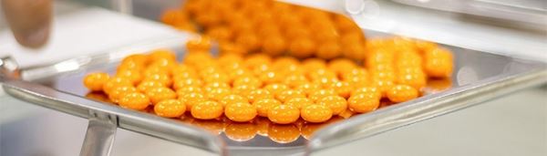 Макрон заявил о планах правительства по запуску производства жизненно важных препаратов во Франции