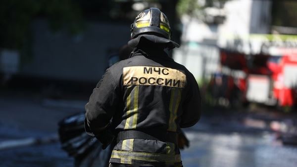 Пожар площадью 2 тыс. кв. м вспыхнул на производстве спирта под Москвой<br />
